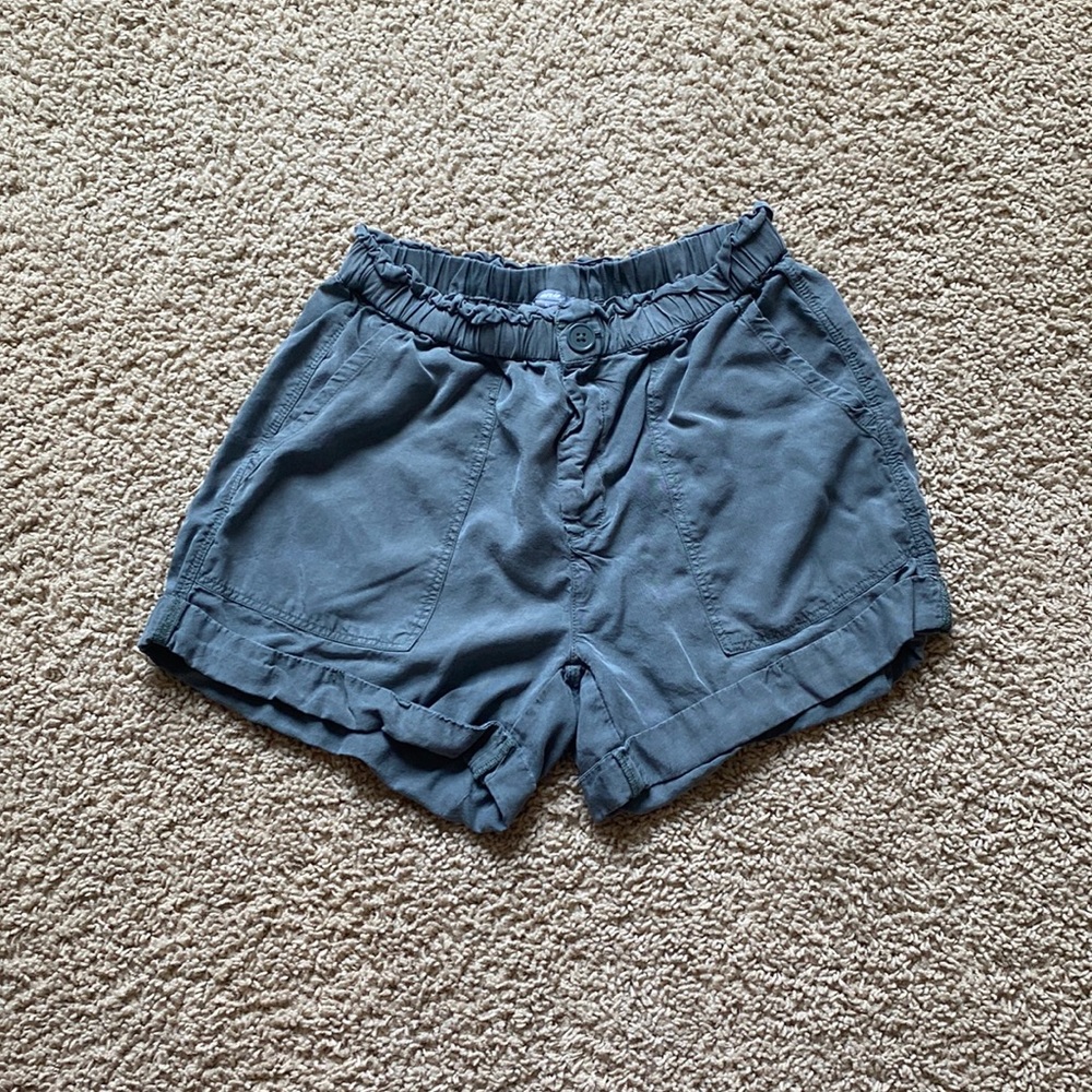 Aerie green shorts (size XS)